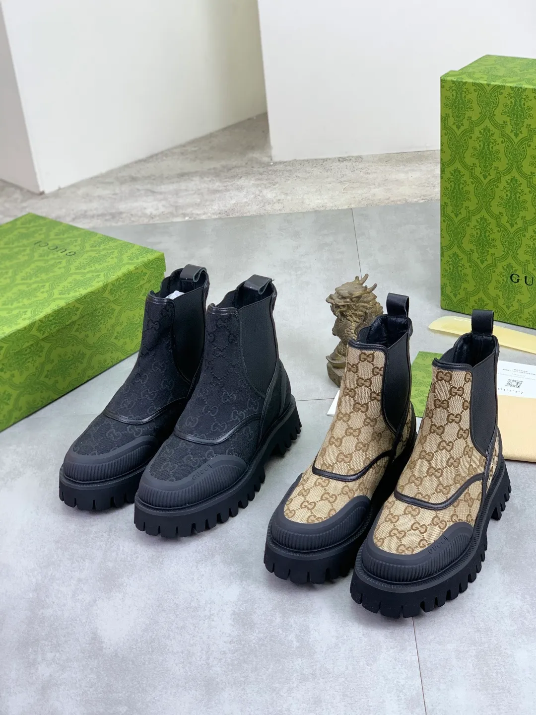 Men's Men's Shoes 💰P500 💰【New Style】 Gucci lazy slip-on couple 🧑‍🤝‍🧑 style high-top leather shoes hot selection (Gucci GUCCI) official website latest Gucci lazy 🎁 leather shoes, hot style 💥 style is simple and elegant, exclusive for trendy men. Unique official website latest brand original double G pressure Floral elements👑Original Gucci decoration, fashionable and elegant, the fabric is original calfskin with double G denim✅fully imported soft sheepskin lining, the official website specifies wear-resistant lightweight foam business outsole, the classic model is taken in real life🎬Number of yards: 36-46 Various colors available